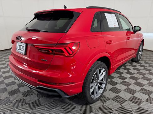 Used 2023 Audi Q3 2.0T Premium w/ Black Optic Sport Package AWD/4WD image 9