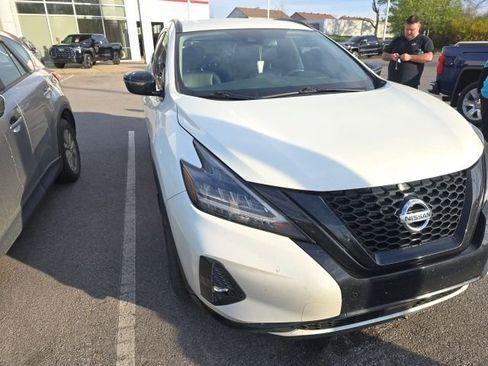 Used 2022 Nissan Murano SV w/ SV Midnight Edition Package image 2