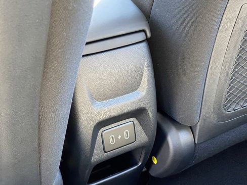 New 2026 Hyundai Venue SEL image 24