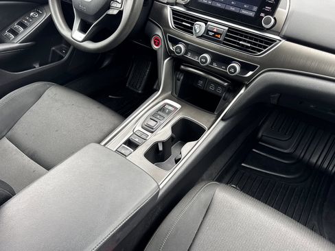 Used 2021 Honda Accord Hybrid image 15