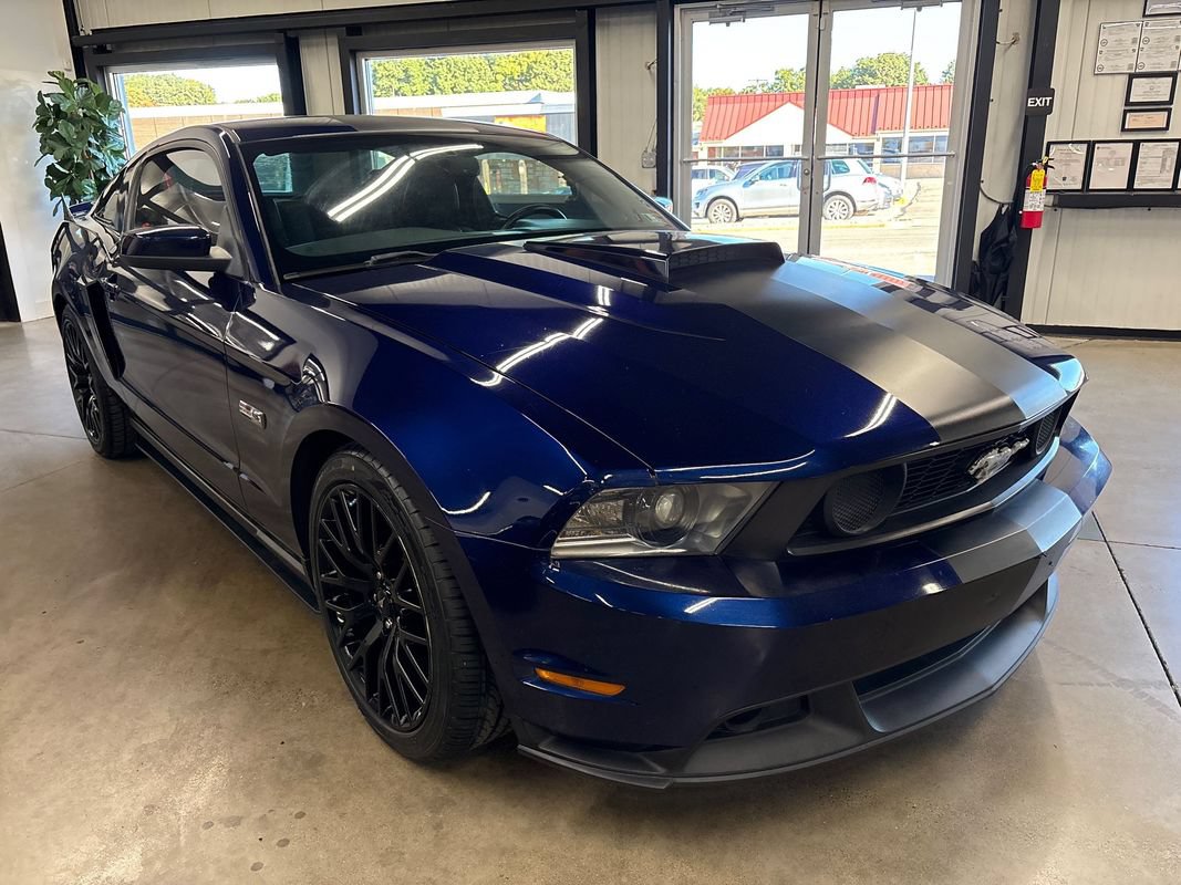 Used 2010 Ford Mustang GT Premium RWD image 17