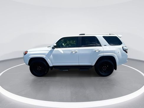 Used 2023 Toyota 4Runner SR5 AWD/4WD image 4