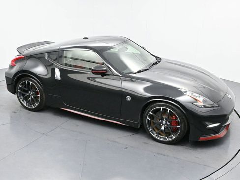 Used 2017 Nissan 370Z NISMO image 33
