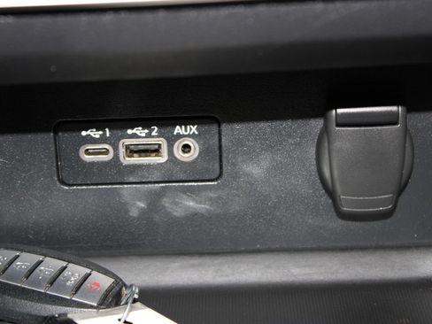 Used 2024 Nissan Altima 2.5 SV FWD image 48