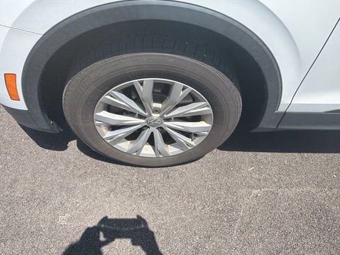 Used 2018 Volkswagen Tiguan S AWD/4WD image 3