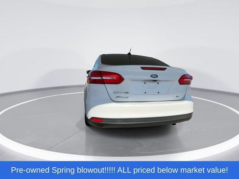 Used 2018 Ford Focus SE FWD image 7