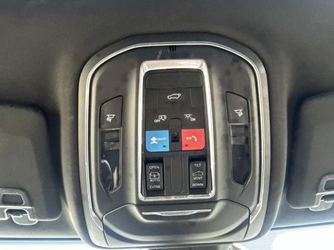 Used 2023 Jeep Grand Cherokee L Altitude AWD/4WD image 31