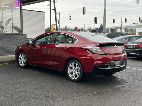 Used 2017 Chevrolet Volt Premier w/ Driver Confidence II Package image 7