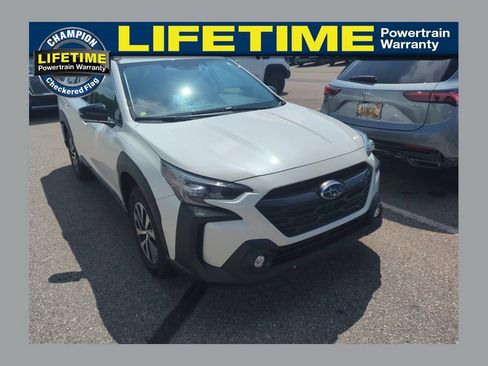 Used 2023 Subaru Outback Premium AWD/4WD image 1