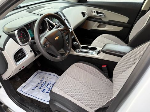 Used 2017 Chevrolet Equinox LS image 10