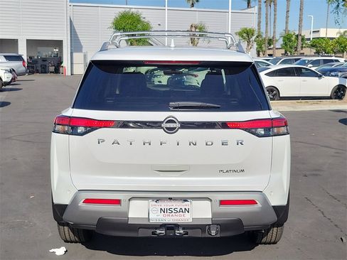 New 2025 Nissan Pathfinder Platinum image 20