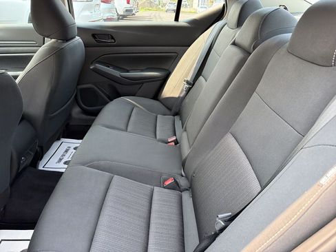 Used 2025 Nissan Altima 2.5 SV FWD image 14