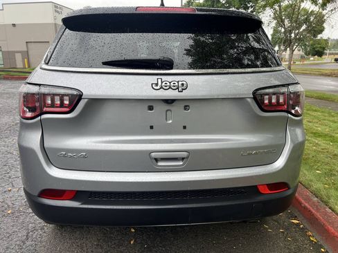 Used 2019 Jeep Compass Limited AWD/4WD image 4