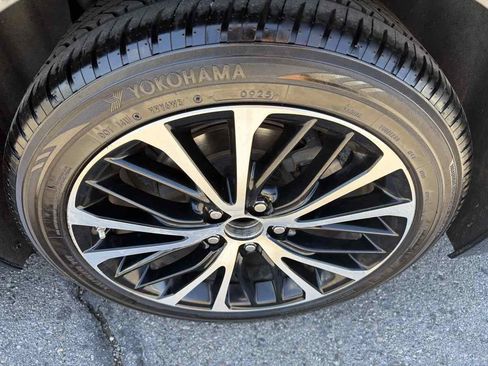 Used 2019 Toyota Camry SE FWD image 20