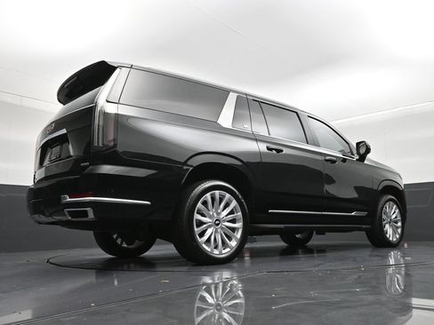 Used 2026 Cadillac Escalade ESV 2WD image 24