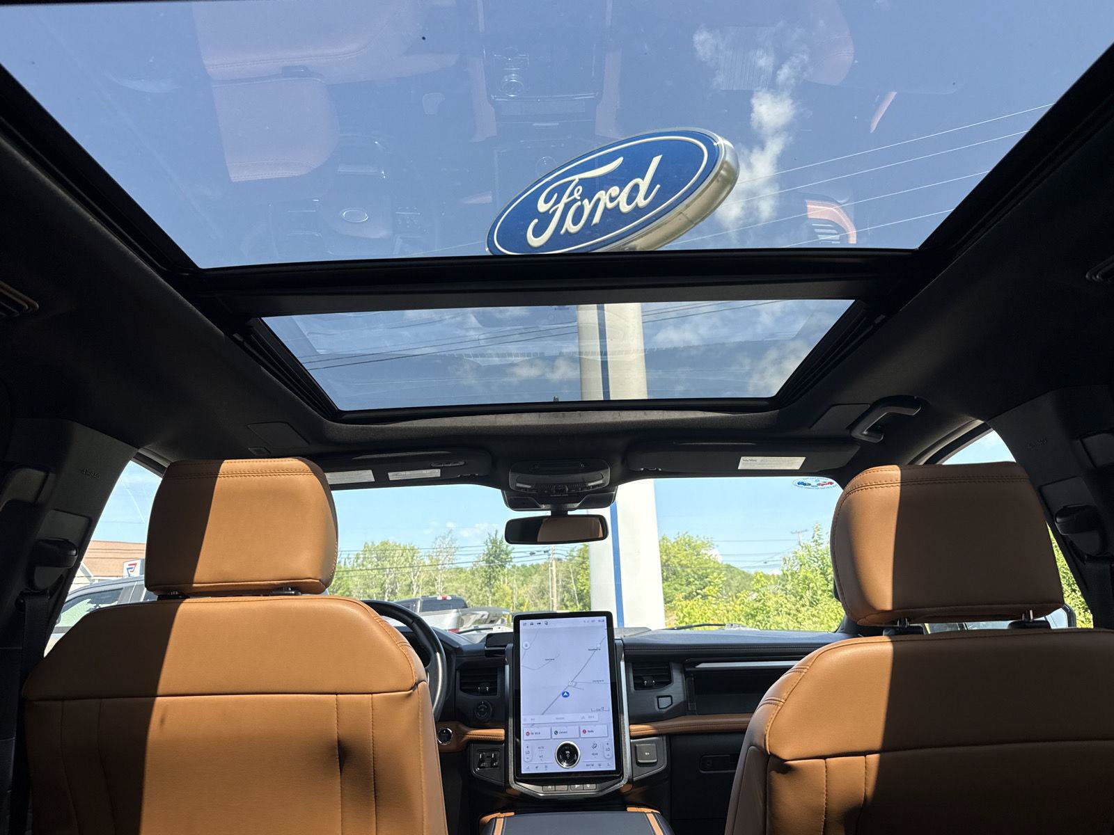Used 2024 Ford Expedition Platinum AWD/4WD image 27