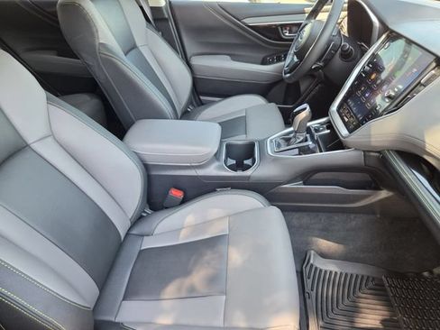 Used 2025 Subaru Outback Onyx Edition AWD/4WD image 13