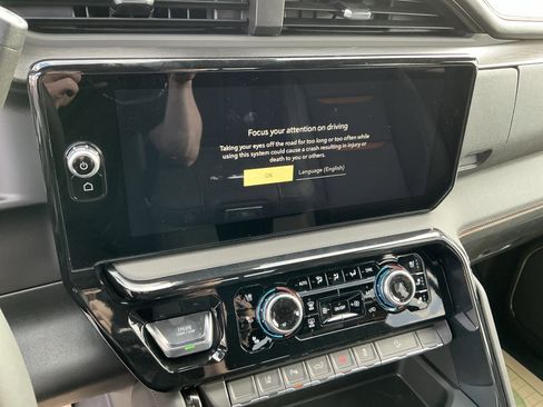 New 2026 GMC Sierra 2500 AT4 w/ AT4 Premium Plus Package AWD/4WD image 19