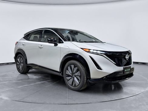 Used 2023 Nissan Ariya FWD image 4