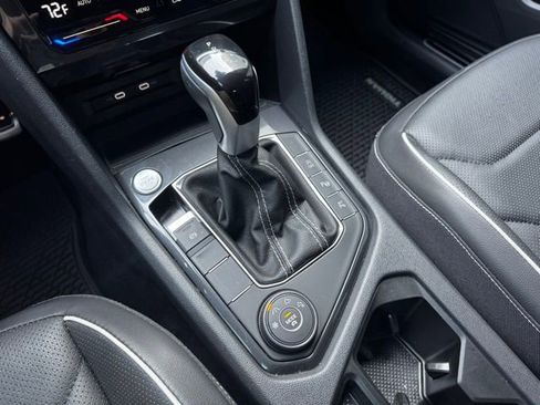 Used 2024 Volkswagen Tiguan SEL R-Line image 16