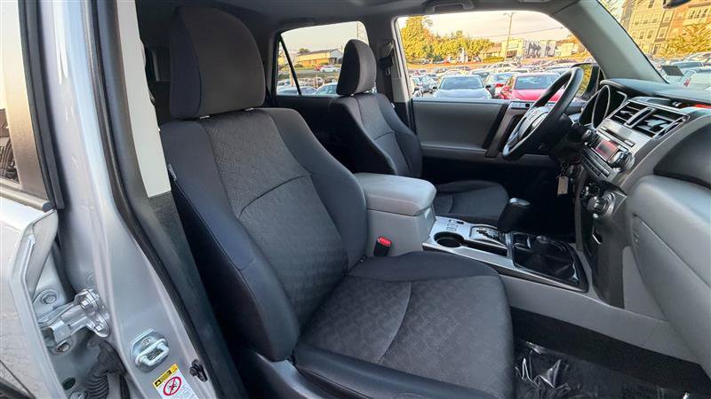 Used 2011 Toyota 4Runner Trail AWD/4WD image 8