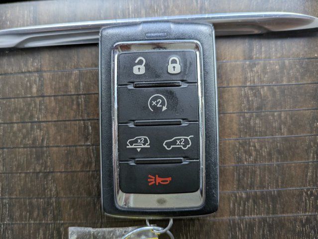 Used 2023 Jeep Grand Wagoneer L 4WD w/ Flexible Seating Group image 33