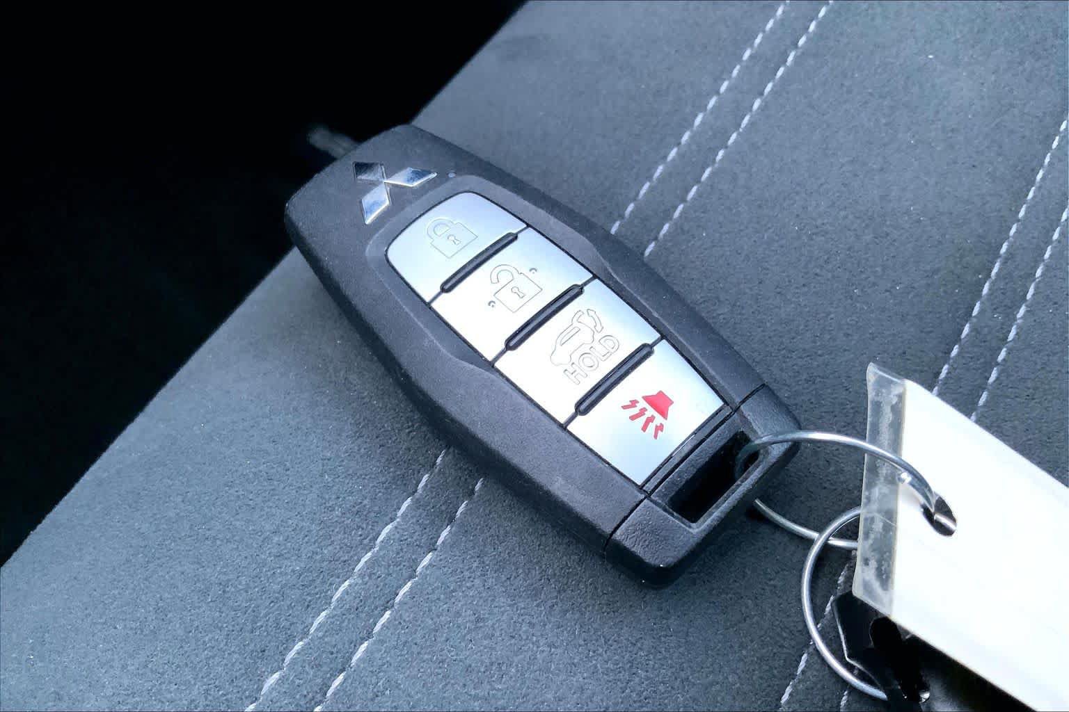 Used 2025 Mitsubishi Outlander SE FWD image 15