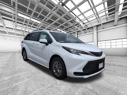 Used 2026 Toyota Sienna LE