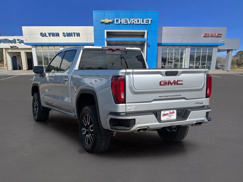 Used 2022 GMC Sierra 1500 AT4 w/ Technology Package image 12