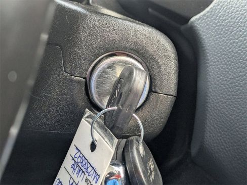 Used 2021 Chevrolet Colorado Z71 image 16