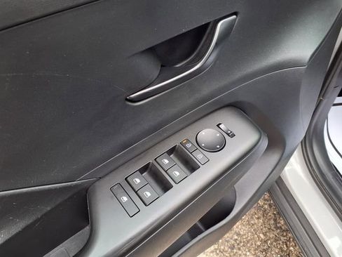 Used 2025 Hyundai Kona SEL FWD image 58