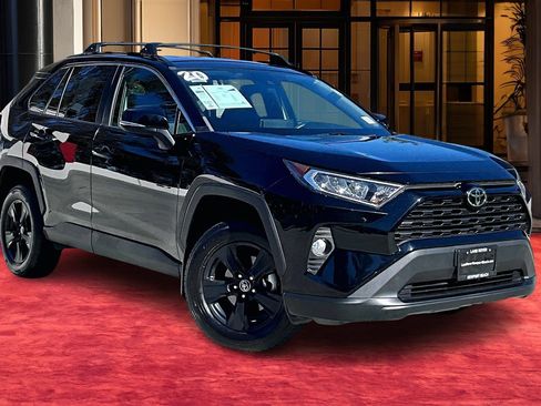 Used 2020 Toyota RAV4 XLE image 11