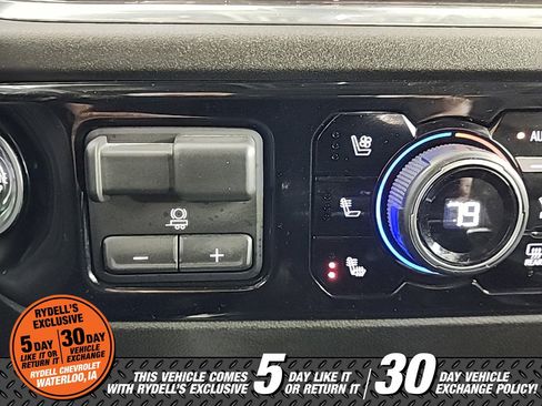 Certified 2024 Chevrolet Silverado 1500 LTZ image 30