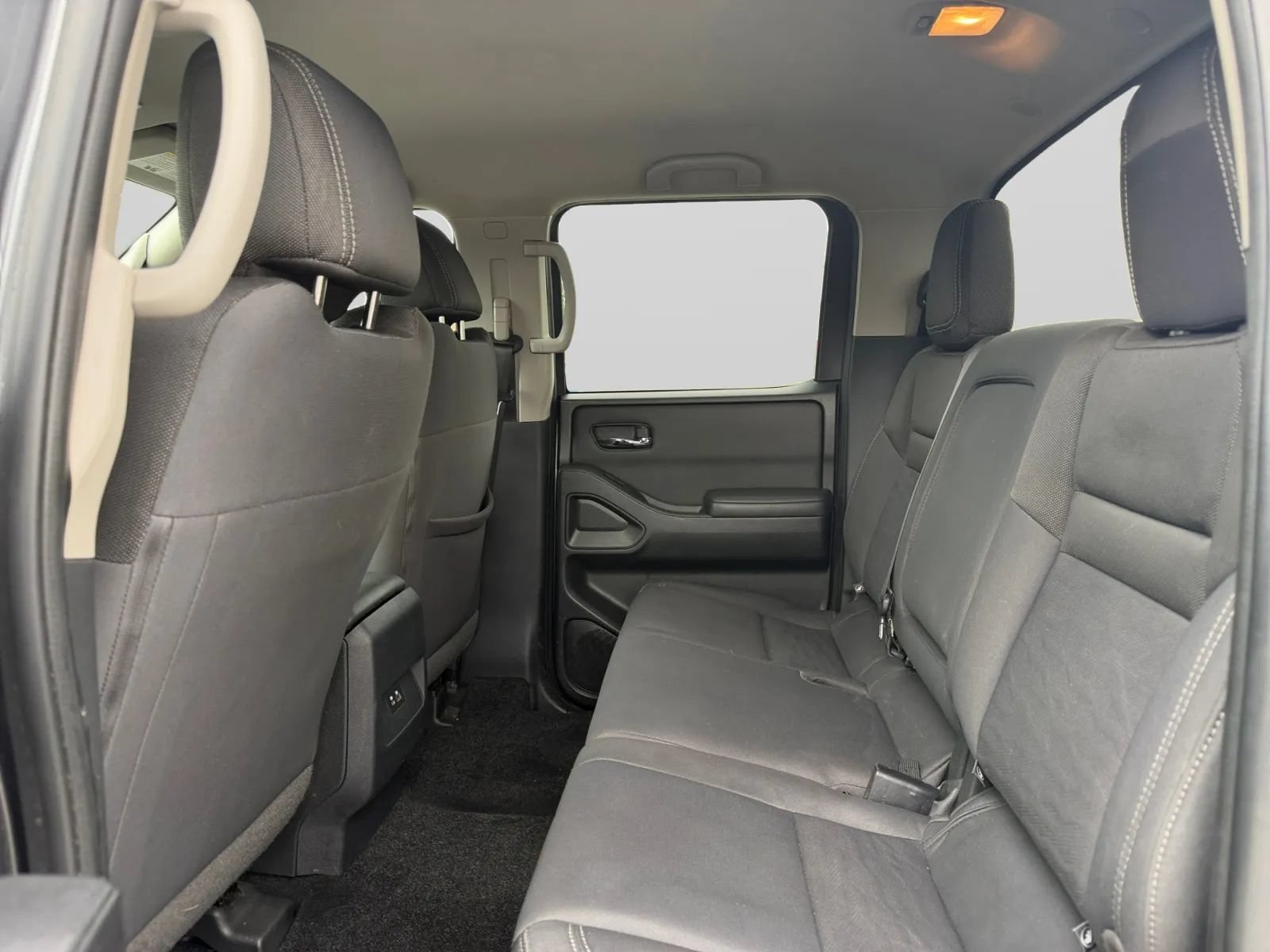 Used 2023 Nissan Frontier SV w/ Technology Package RWD image 26