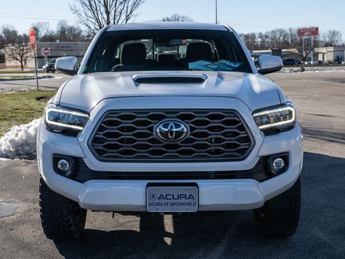 Used 2023 Toyota Tacoma TRD Sport image 3