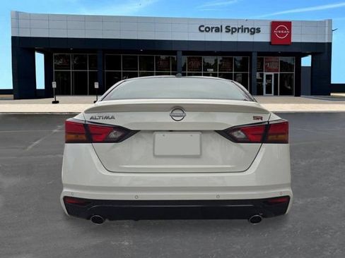 New 2026 Nissan Altima 2.5 SR w/ SR Premium Package FWD image 4