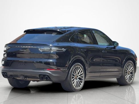 Used 2023 Porsche Cayenne Platinum Edition w/ Towing Package w/o Tow Ball AWD/4WD image 5