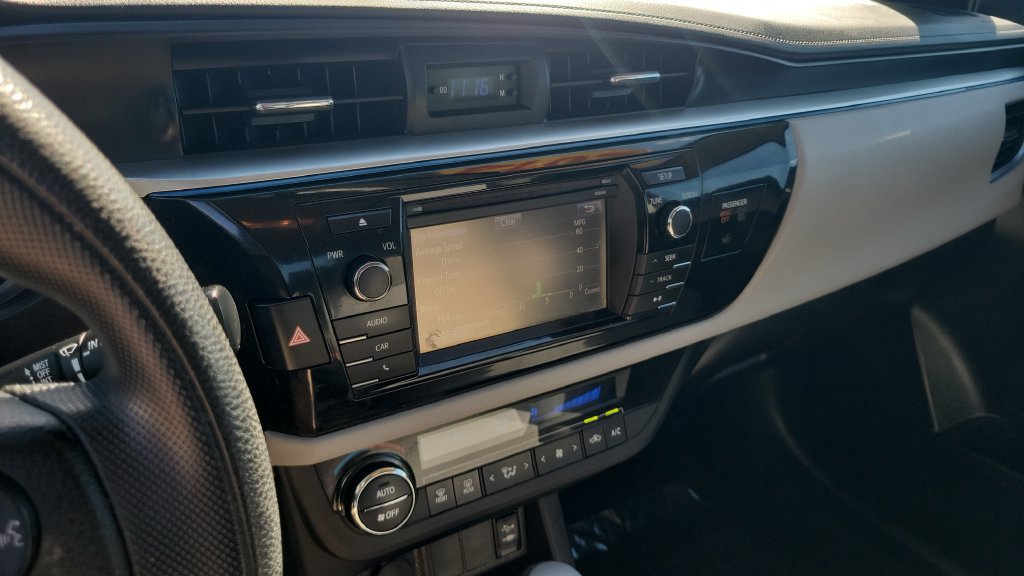 Used 2014 Toyota Corolla LE FWD image 16