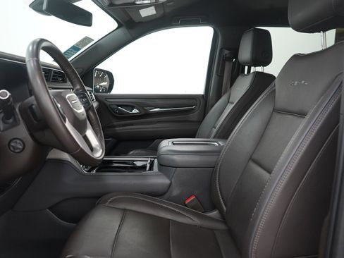 Used 2021 GMC Yukon XL Denali image 24