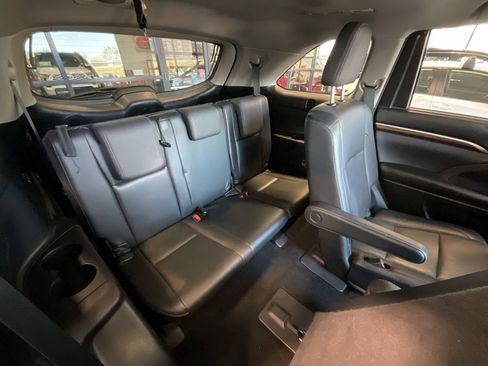 Used 2015 Toyota Highlander Limited Platinum image 22