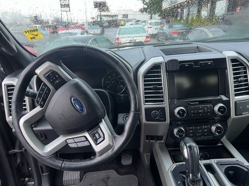 Used 2015 Ford F150 Lariat w/ Equipment Group 502A Luxury AWD/4WD image 17