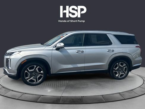 Used 2023 Hyundai Palisade Limited AWD/4WD image 2