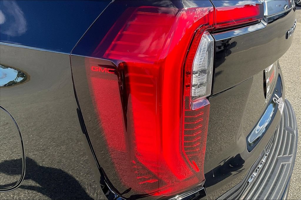New 2025 GMC Yukon Denali w/ Denali Reserve Package RWD image 25