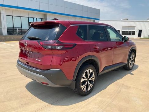 Used 2023 Nissan Rogue SV AWD/4WD image 34