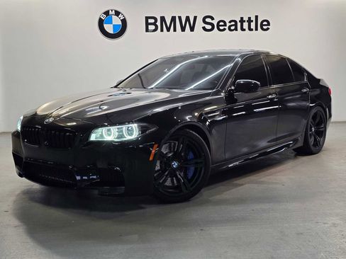 Used 2015 BMW M5 image 1