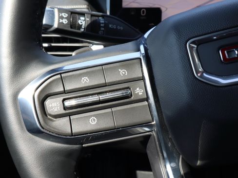 Used 2026 GMC Acadia Elevation w/ Elevation Premium Package FWD image 26