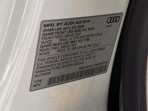 Used 2021 Audi Q8 Prestige w/ Prestige Package image 33