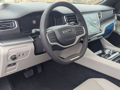 New 2026 Jeep Grand Wagoneer Limited AWD/4WD image 10