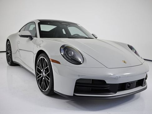 New 2026 Porsche 911 Carrera image 9