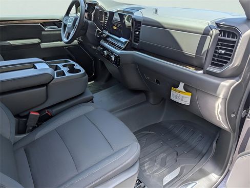 New 2026 GMC Sierra 1500 Elevation image 29